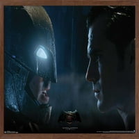 Стрип Филм - Бетмен против Супермен - Зјапа Ѕид Постер, 14.725 22.375